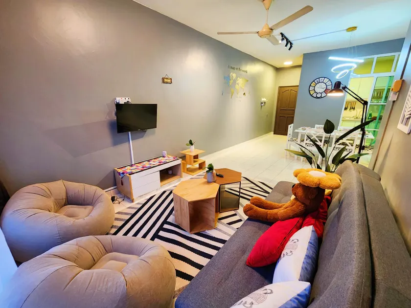 Shah Alam U8 Cozy 6+3 PAX Fully Air-Con Suite - Image 1