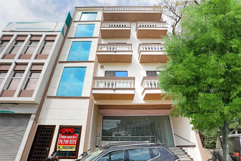 OYO 71396 Welcome Residency - Image 1