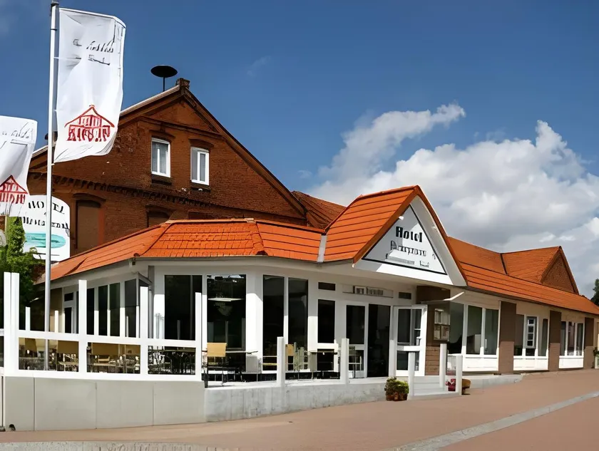 Landhotel Zur Linde - Image 1