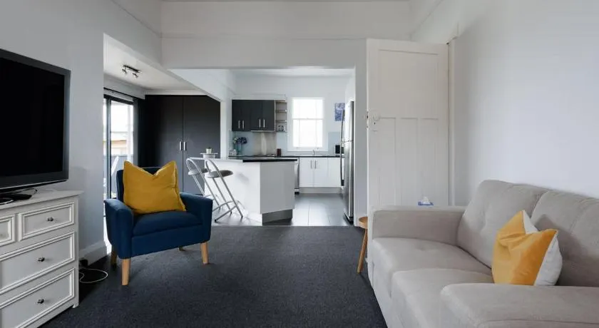 Bright Hillside Home in South Launceston - Image 1