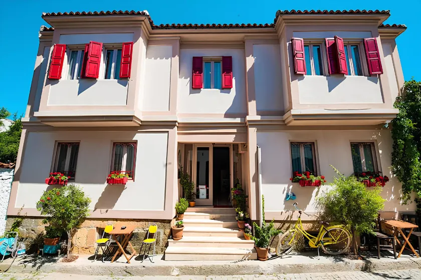 Bozcaada Biz Otel - Image 1