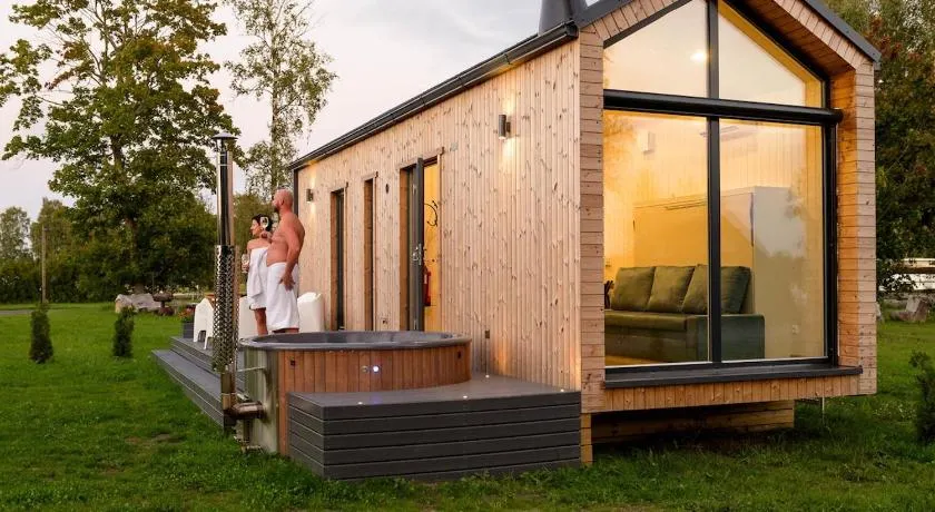 Eco houses with a hot tub and sauna - Image 1