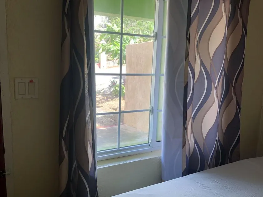 Sea Coast Inn & Suites - Image 1
