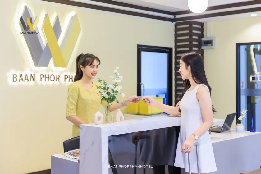 Baan Phor Phan Hotel - Image 1