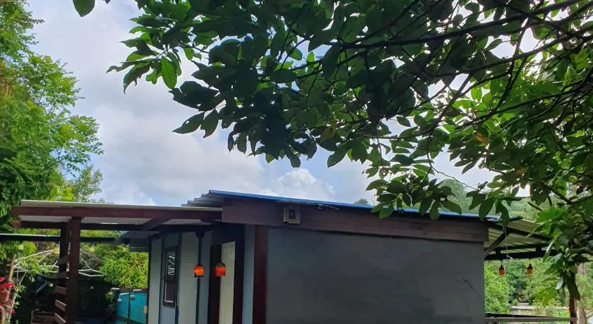 Velamparas guest house - Image 1