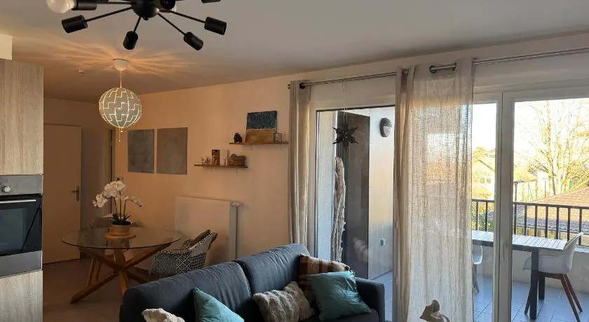 Appartement cosy et confortable à deux pas du lac - Image 1