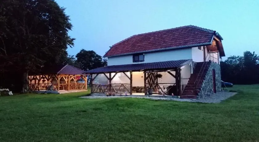 Cabana Bradu Moșului - Image 1