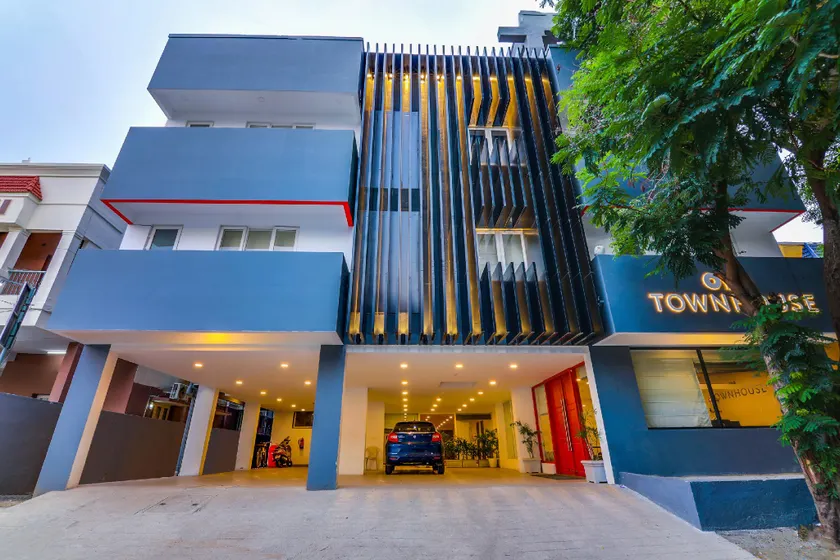 OYO Townhouse 611 Welcome Inn - Image 1