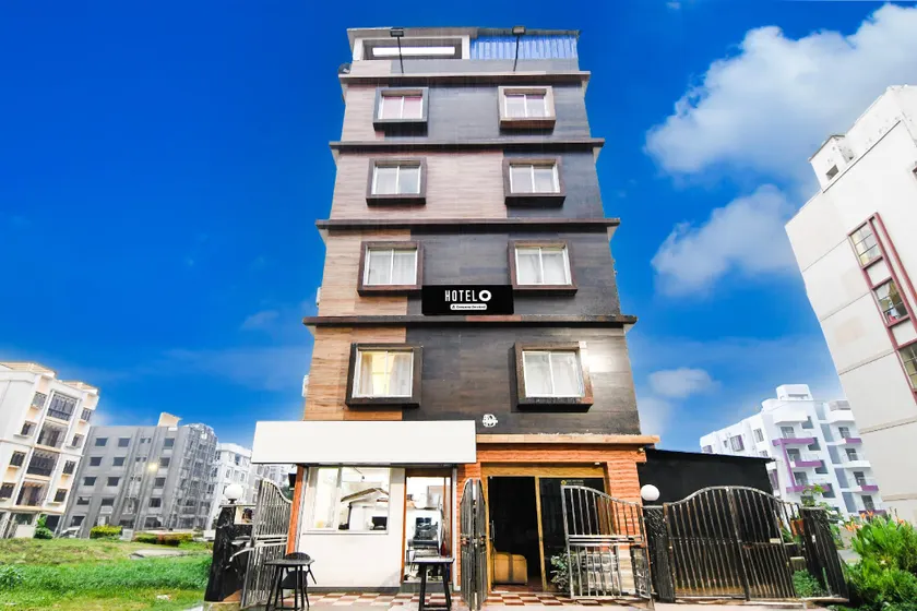Hotel O Love Birdds Hotels - Image 1