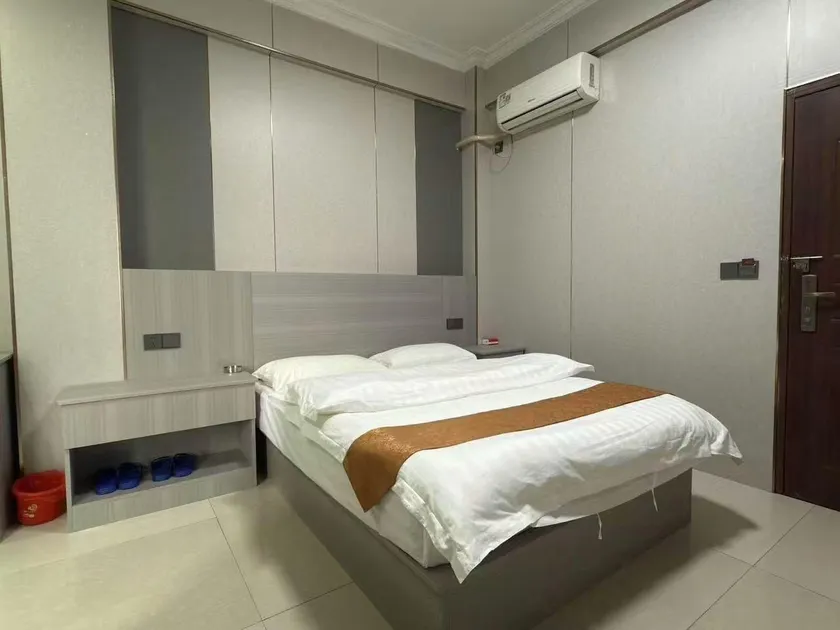 Wanfulou Hotel - Image 1