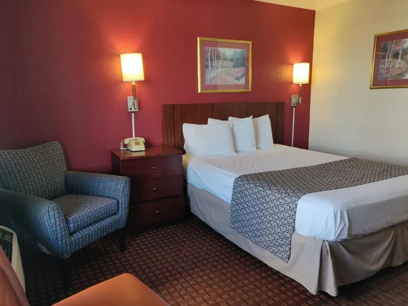 Starway Inn - Image 1