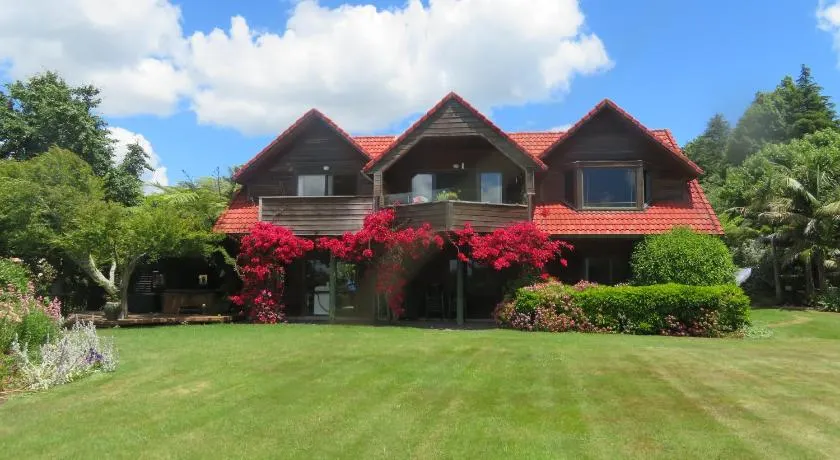 Three Gables B&B - Image 1