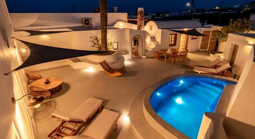 Villa Finika Santorini - Image 1