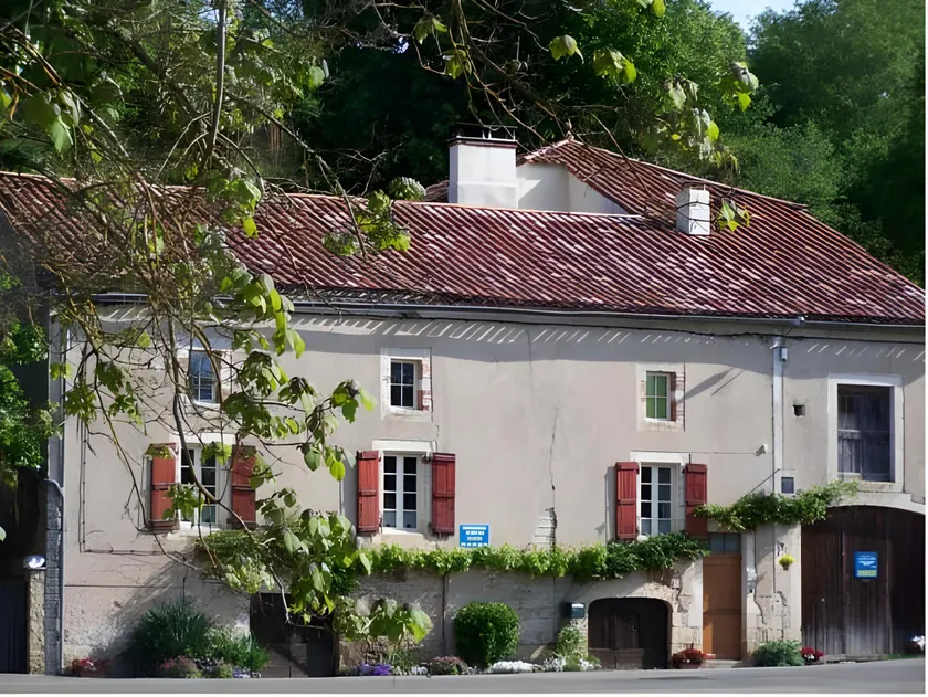 Chambre d'Hôtes les 3 Cochons d'Olt - Image 1