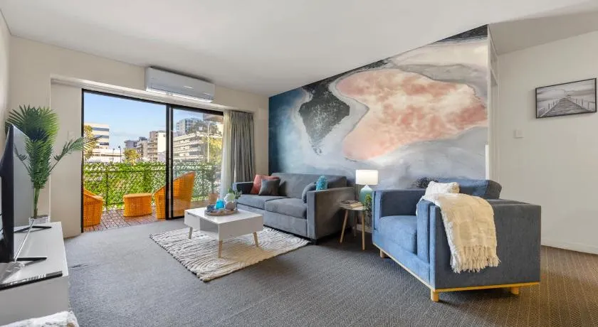 2 Bedroom 2 Bathroom Apartment in the Heart of Perth CBD - Image 1