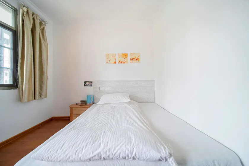 Hexiang Hotel - Image 1