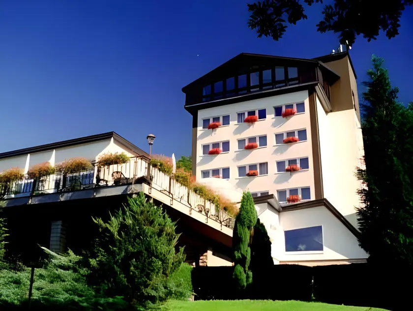 Hotel Reifenstein - Image 1