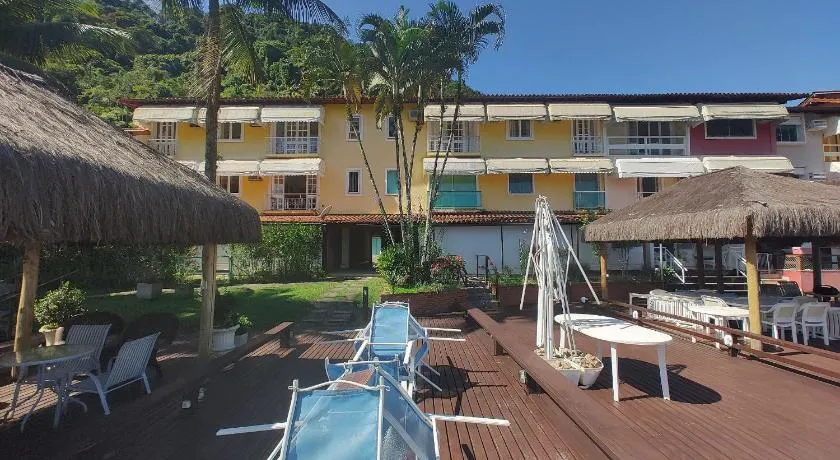 Lindo 3 Qts com Deck churrasqueira Piscina Angra - Image 1