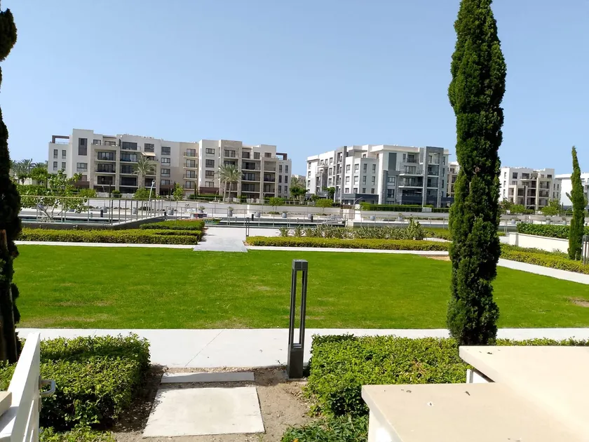 Spacious 3BR Chalet Ground Floor | Garden & Direct - Image 1