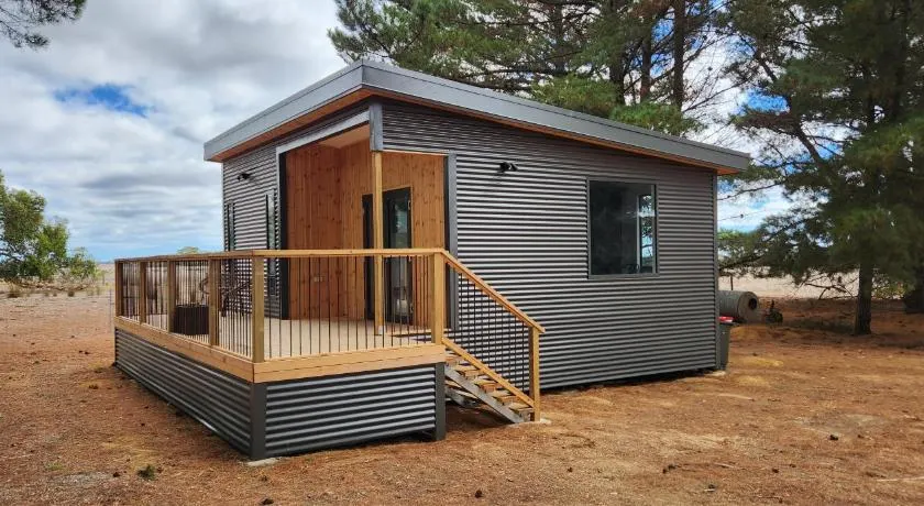 Glossy Black Cabin - Image 1