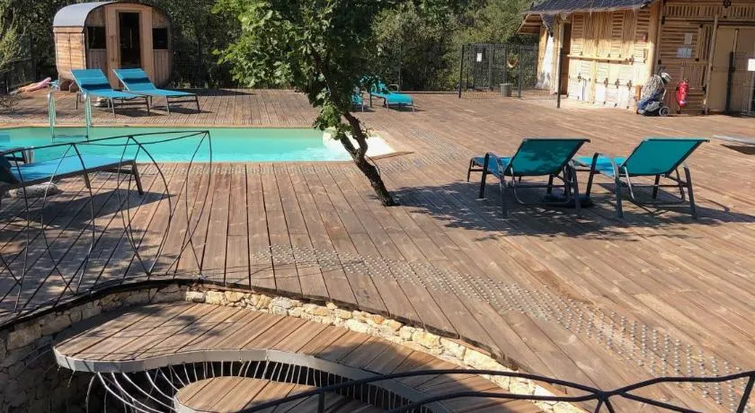 Spa Les Jardins De Chiron Lodges et Tiny House dans le sud - Image 1