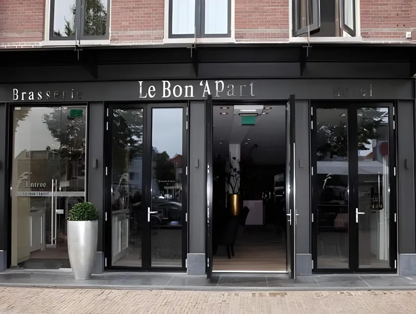 Tres Boutique Hotel - Image 1