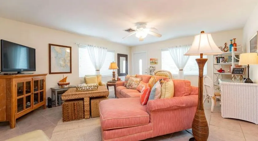 Siesta Villa Coralline - Charming Beach Villa on Siesta Key - Image 1