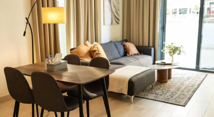 Season Stay - Image 1