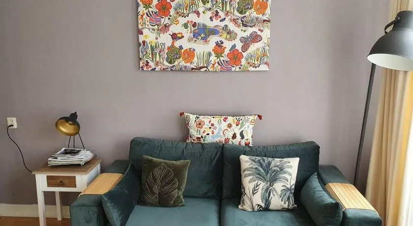Charming apartment in city center - Image 1