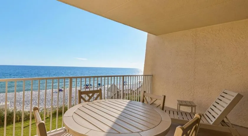 Beach House Condominium 202B par Newman-Dailey - Image 1