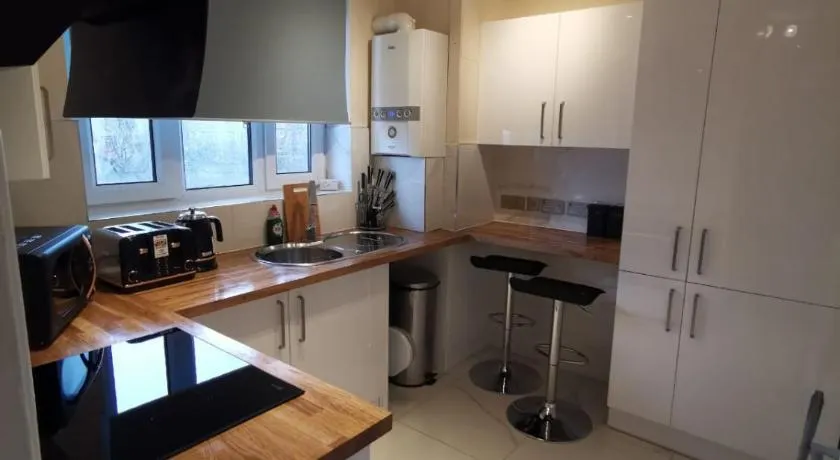 Umbrella Properties Woolwich London  - Image 1