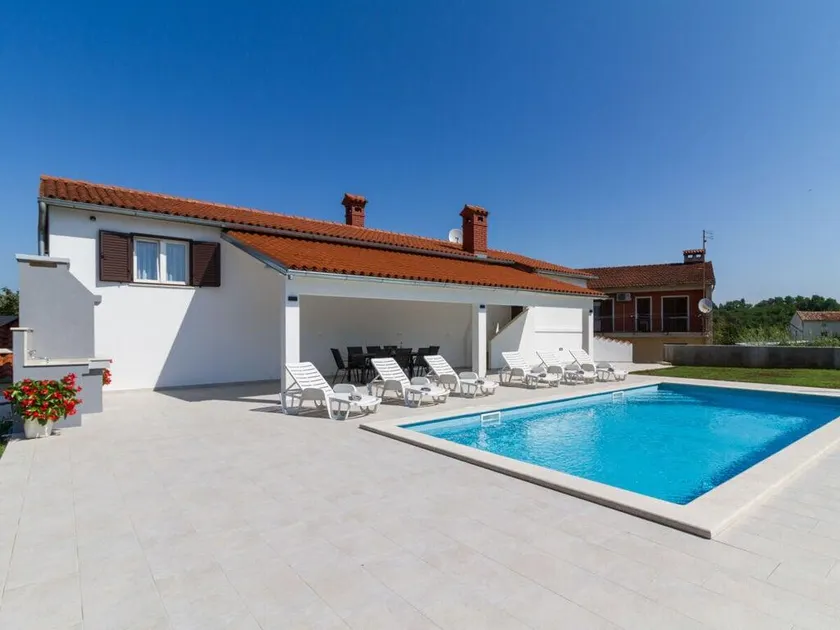 Lovely VILLA Piljan with a private swimming POOL - Image 1