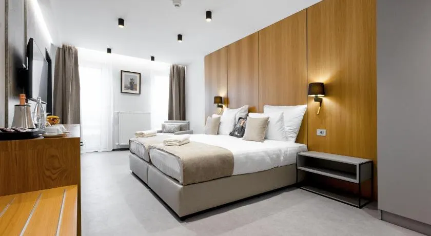 Victoria Interpark Hotel - Image 1