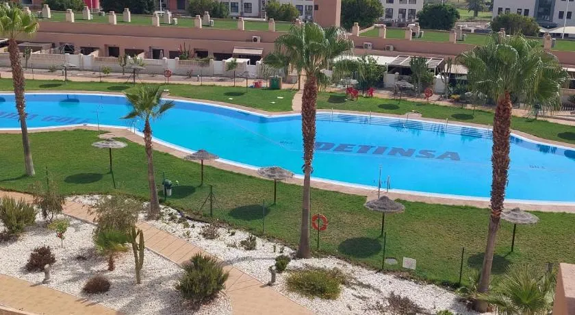 Ático con terraza en el Toyo - Image 1