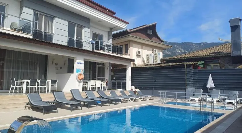 Paddys Apartments, Hisarönü - Image 1