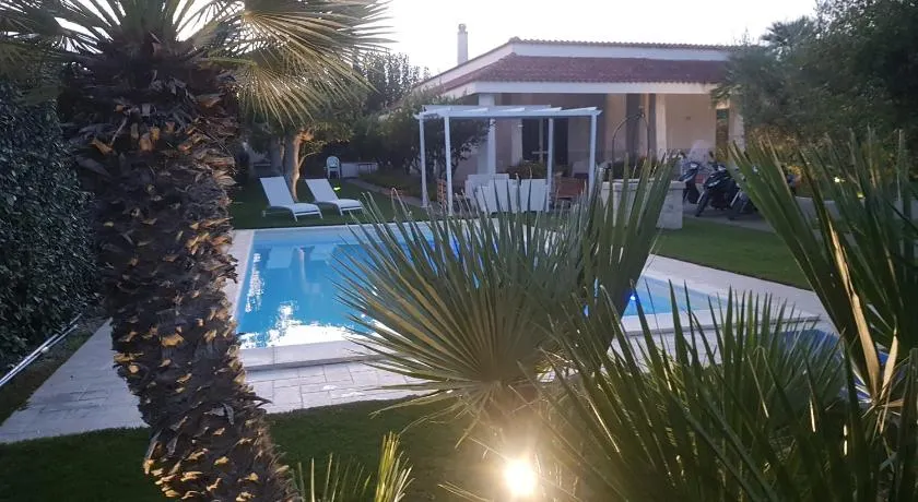 VIlla Brancasi con piscina - Image 1