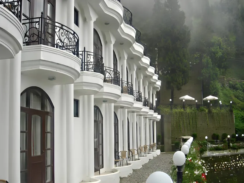 Mussoorie Gateway Hotel - Image 1