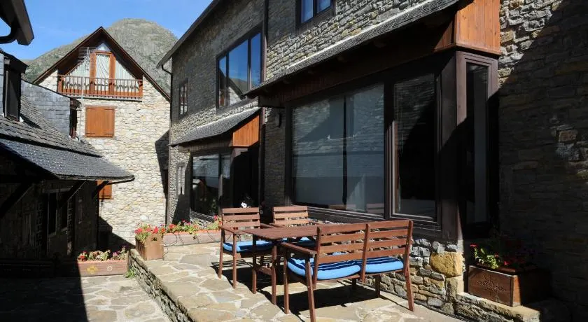 Apartamentos Rentarán - Image 1