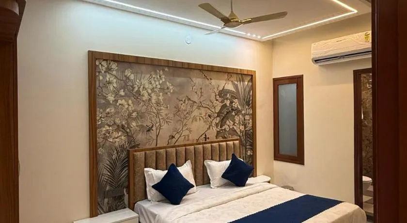 Hotel Homeland - Image 1
