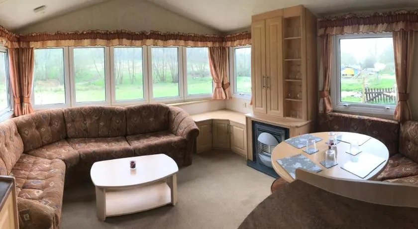 Yeovil Accomodation Business & Pleasure, 2 dble Bedrooms, Bathroom en-suite, Kitchen, Lounge, Diner, Garden, 365 acres Forest & Streams, Workers huts available with lrge Van parking - Image 1
