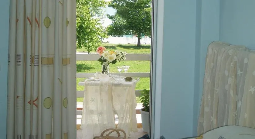 Hotel Florakis - Image 1