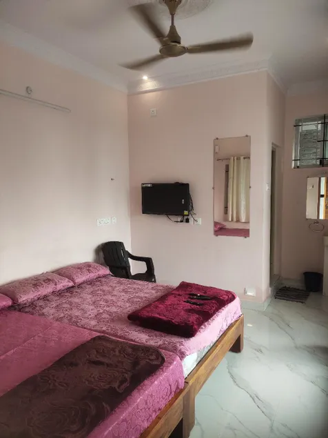 MANIS RESIDENCY - Image 1