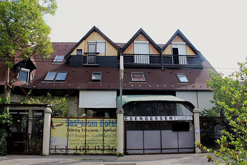 Sashalom Hotel - Image 1