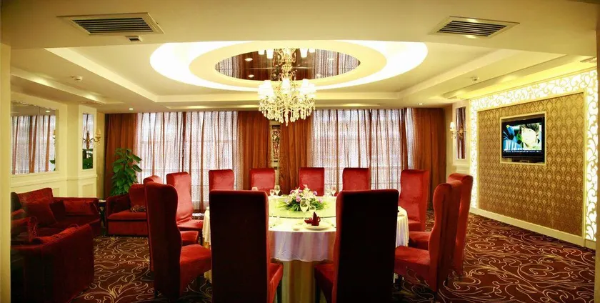 Wu Zhou Hotel - Image 1
