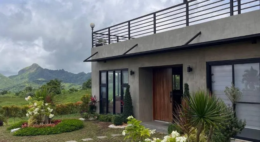 Hilltop Cabin - Image 1