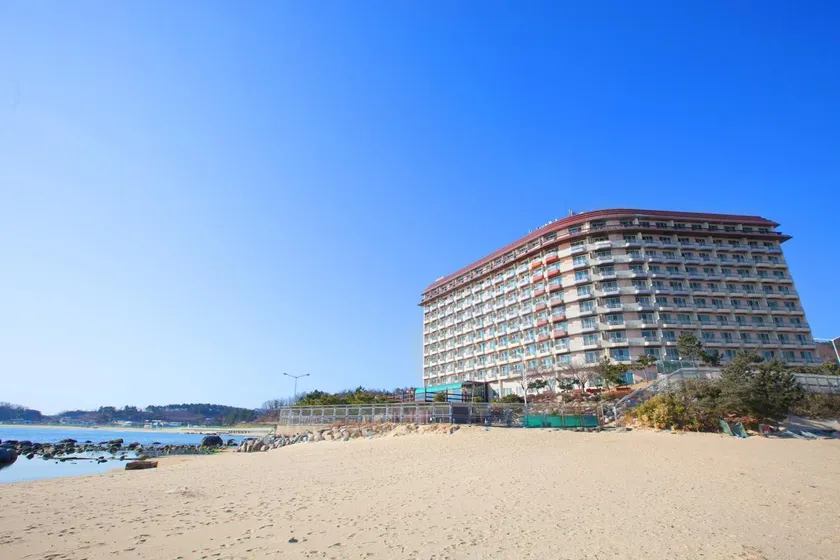Kumgangsan Condo Sokcho - Image 1