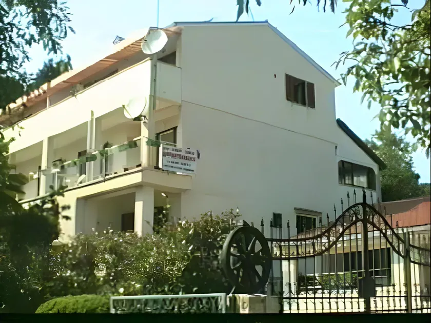 Apartments Villa Ban - Image 1