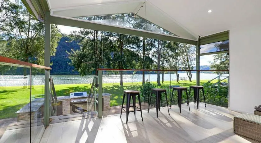 Tranquil villa by the river. - Image 1