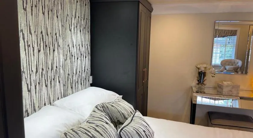 'Cosy Cottage' - 2 Bed High End Cottage in Bawtry - Image 1