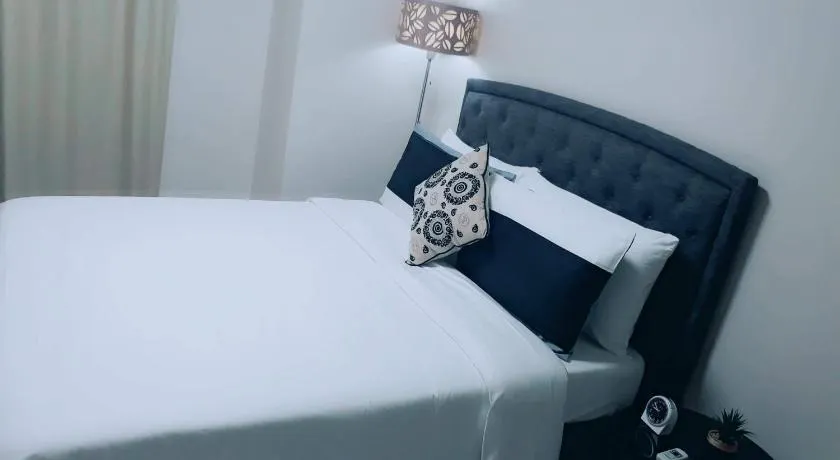 Newport City Condo near Manila Airport Terminal 3 - Image 1
